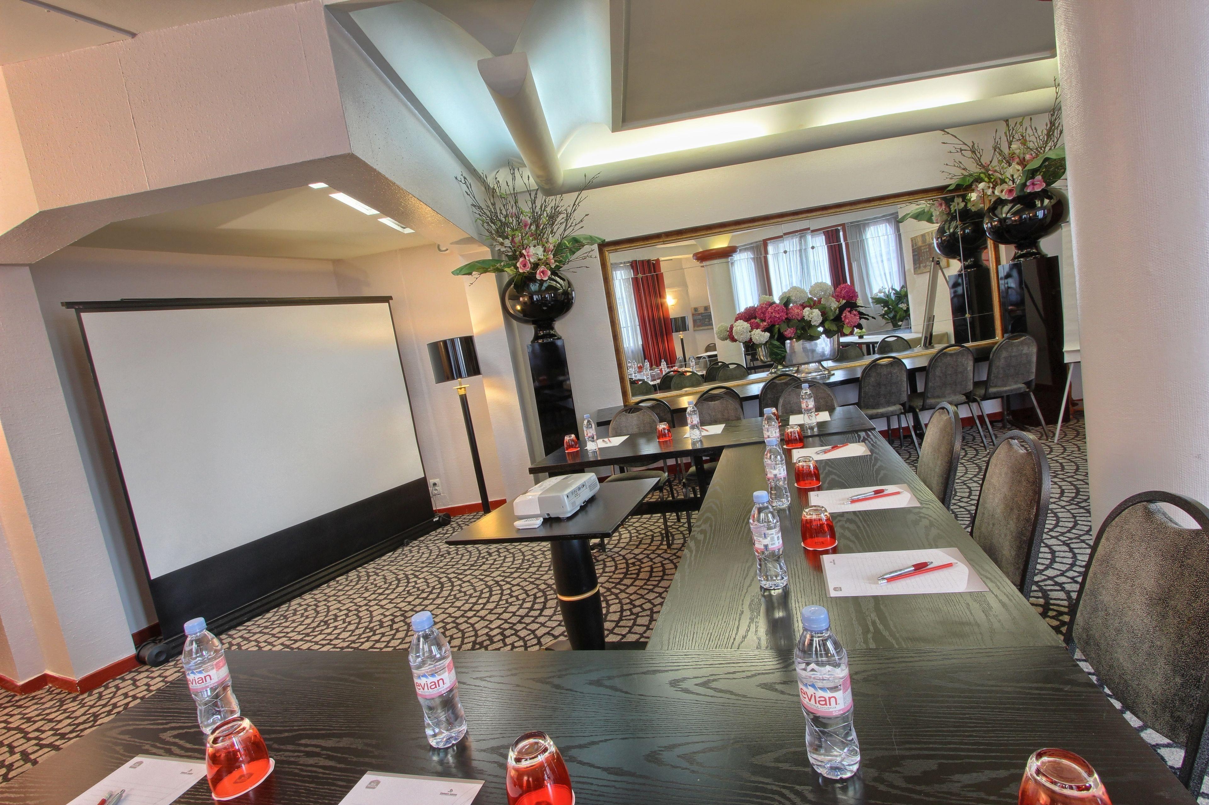 Trianon Rive Gauche Hotel