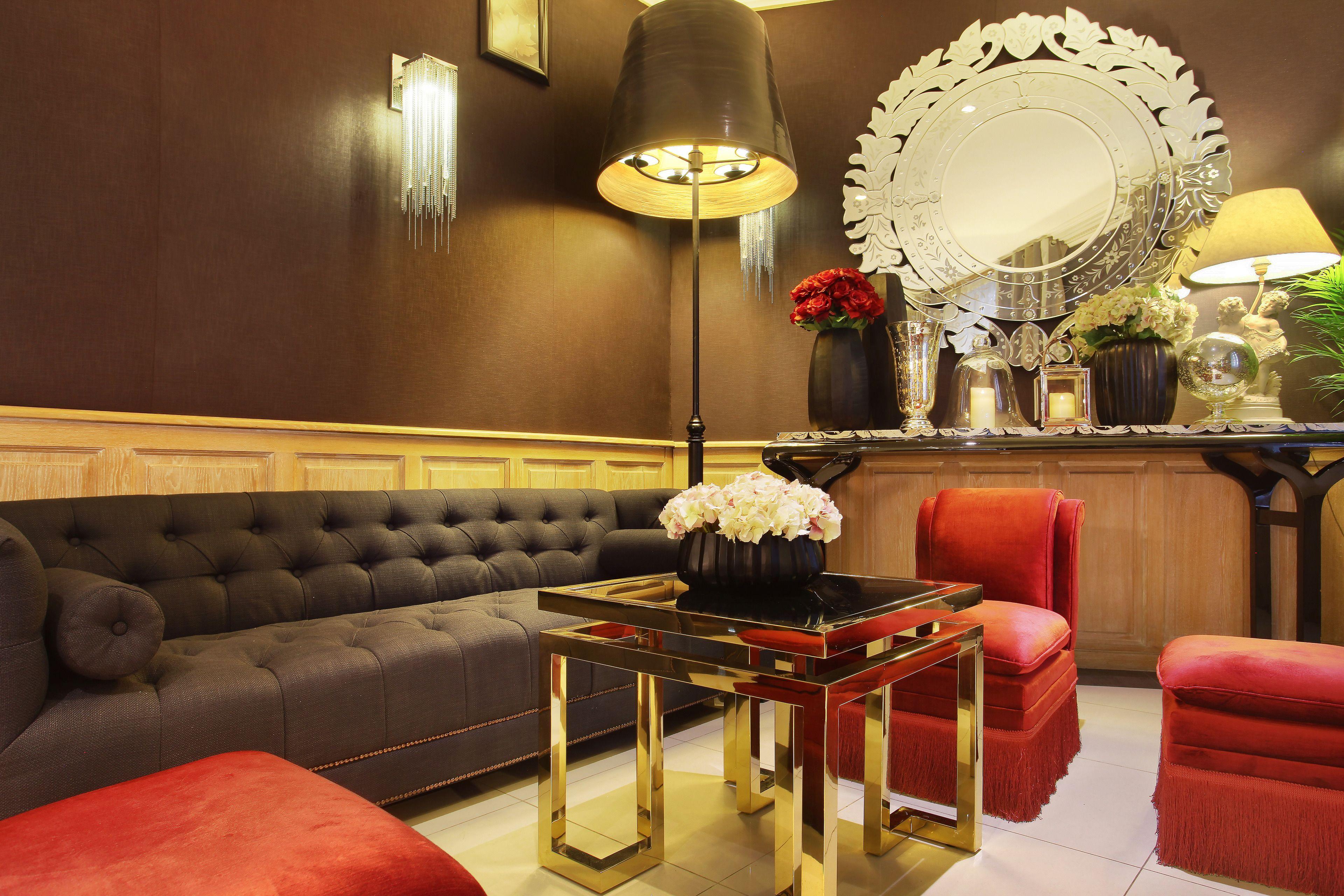 Trianon Rive Gauche Hotel